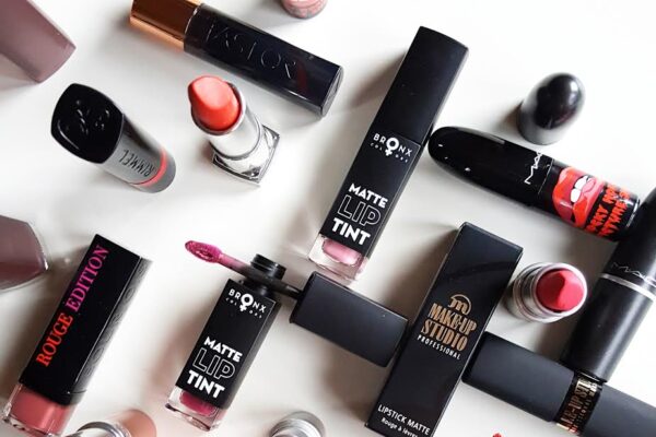 Larion Oscar sminkmester matt rúzs tippek