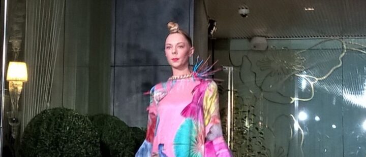 London Fashion Week divathét magyar divatblog Parádi Gabriella divatbemutató vin and omi