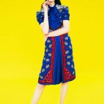 Mary Katrantzou türkíz mintás ruha divat